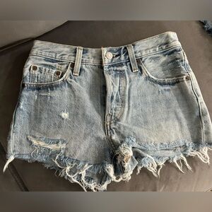 Levi’s Shorts 24
